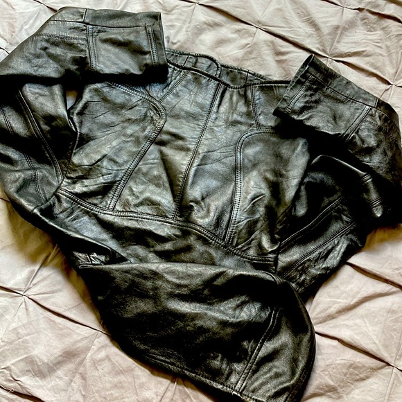 Cropped Leather Hooded Jacket - Picture 4 of 5